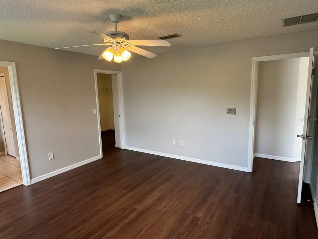 4944 Waterside Pionte Circle Orlando FL 32829