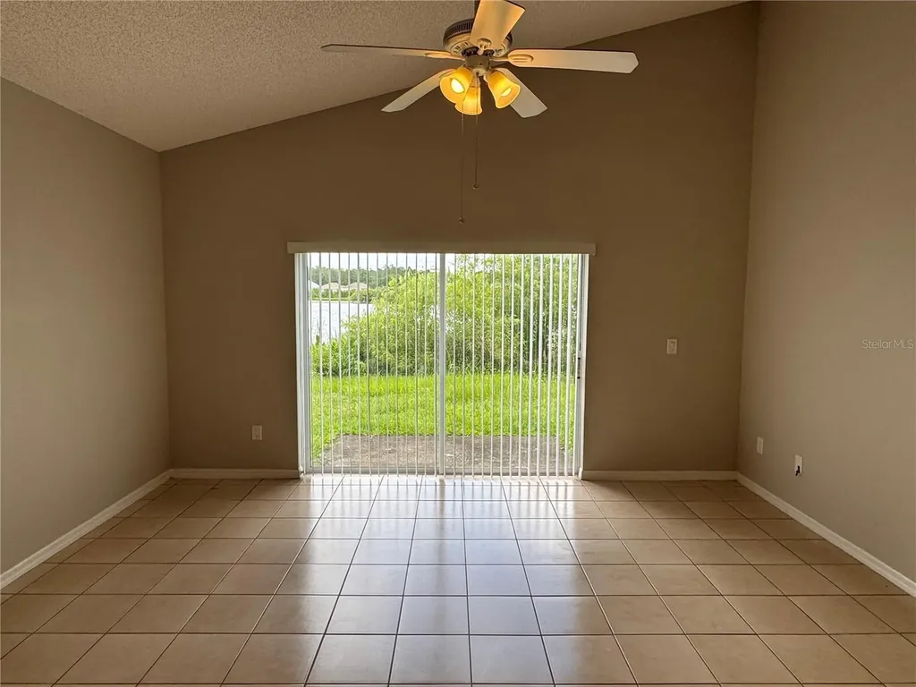 4944 Waterside Pionte Circle Orlando FL 32829