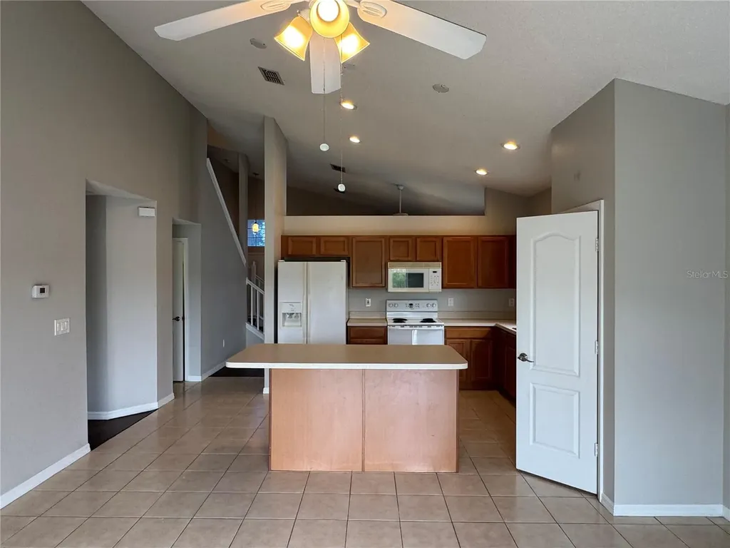 4944 Waterside Pionte Circle Orlando FL 32829