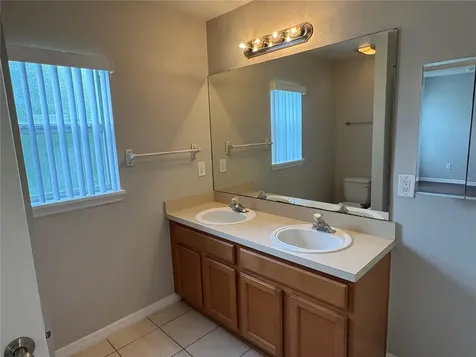 4944 Waterside Pionte Circle Orlando FL 32829