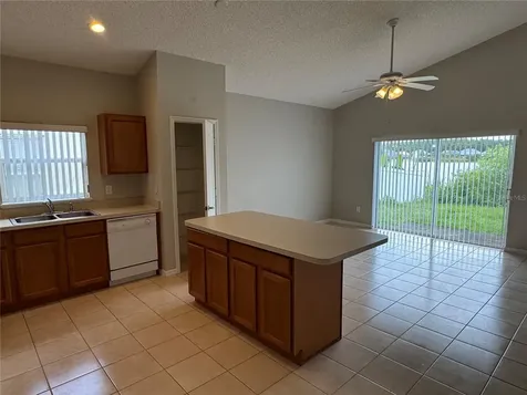 4944 Waterside Pionte Circle Orlando FL 32829