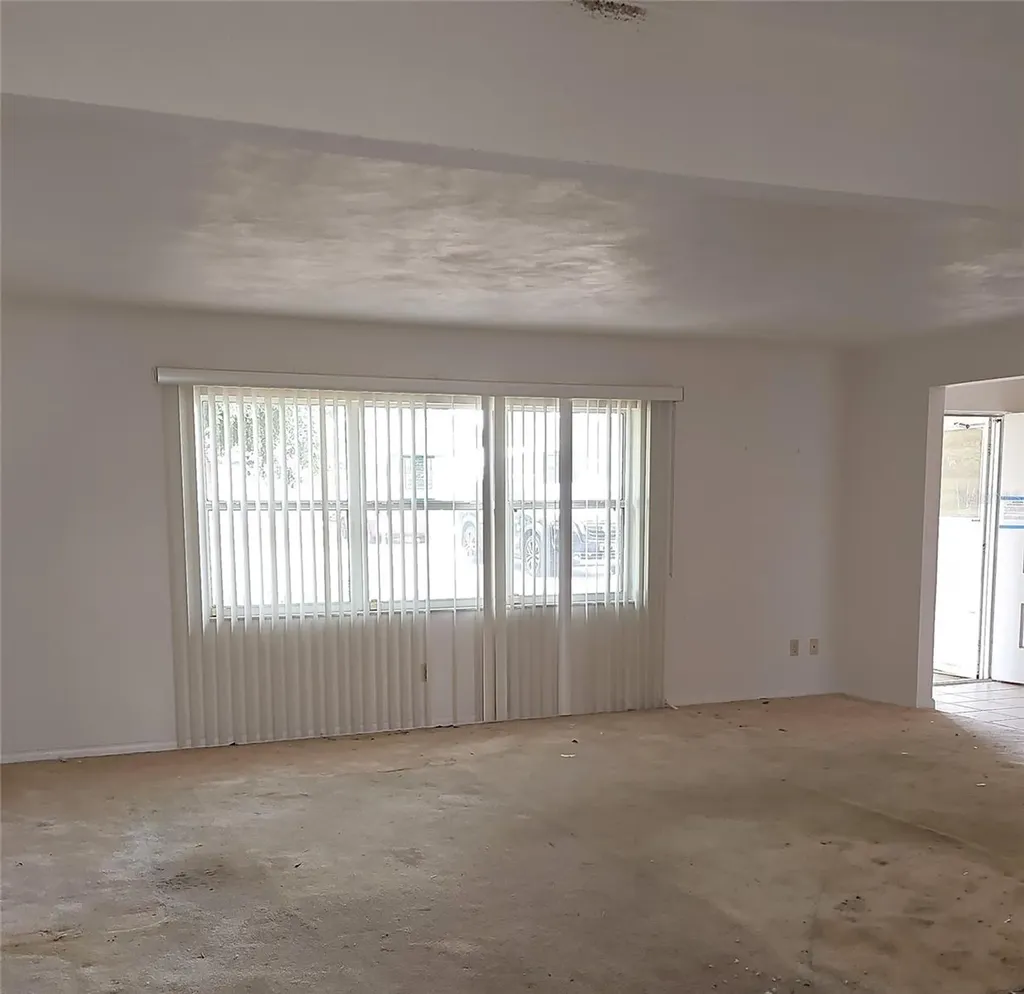 416 6th St S Dundee FL 33838