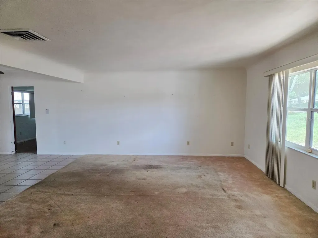 416 6th St S Dundee FL 33838