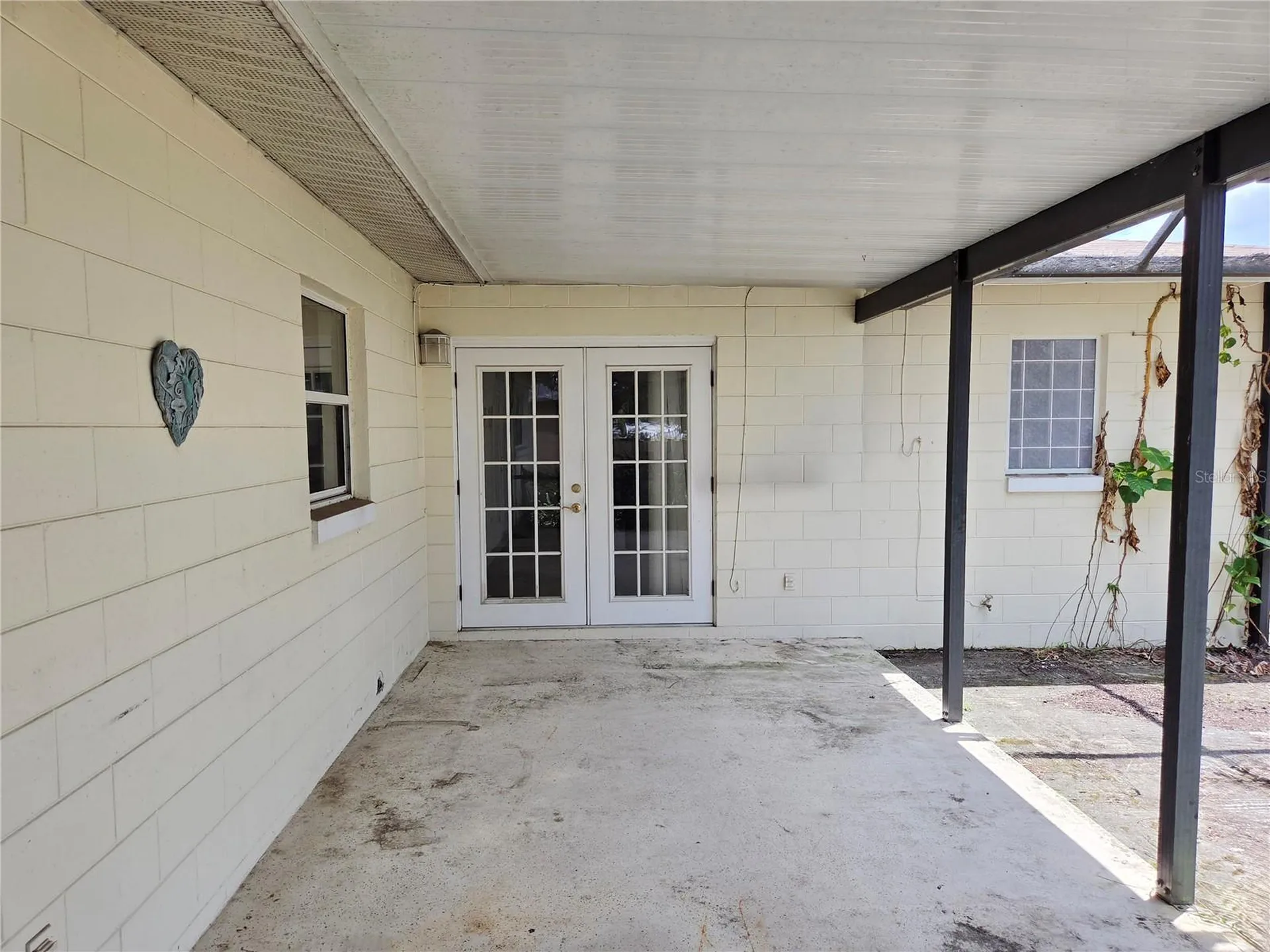 416 6th St S Dundee FL 33838