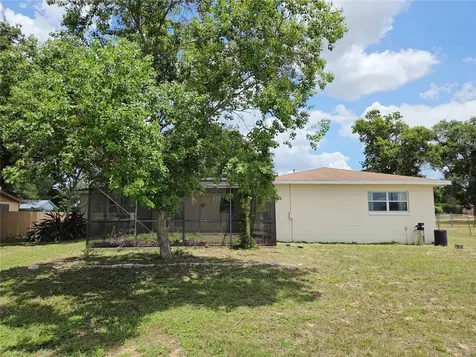 416 6th St S Dundee FL 33838