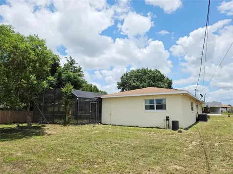 416 6th St S Dundee FL 33838