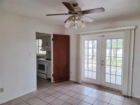 416 6th St S Dundee FL 33838