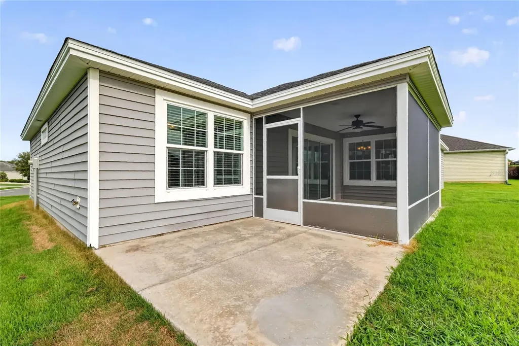 11113 Lammer Lane Oxford FL 34484