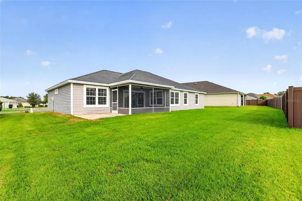 11113 Lammer Lane Oxford FL 34484