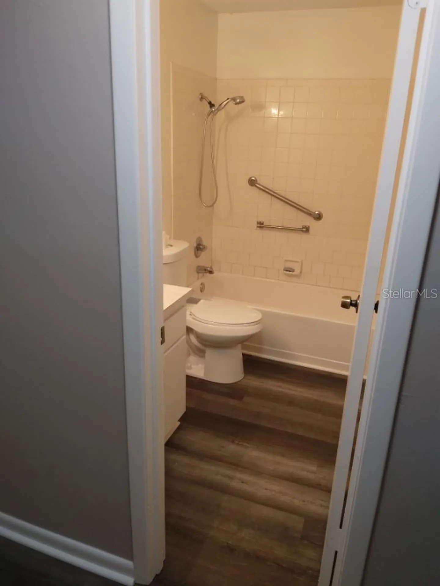 27 W Raymond Street Avon Park FL 33825