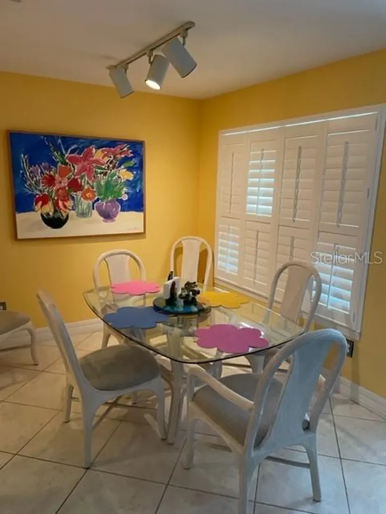 850 S Tamiami Trail Sarasota FL 34236