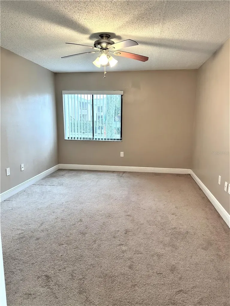 5057 Vineland Road Orlando FL 32811