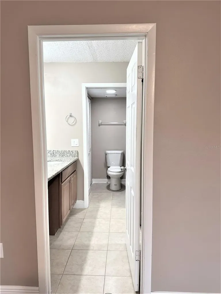 5057 Vineland Road Orlando FL 32811