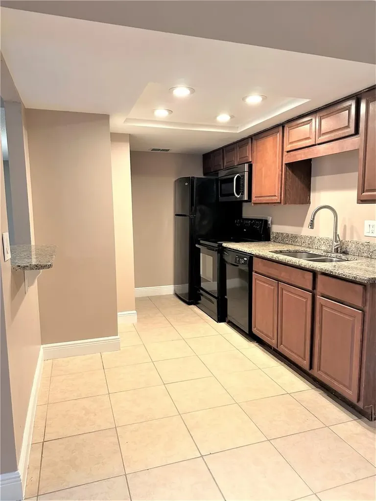 5057 Vineland Road Orlando FL 32811