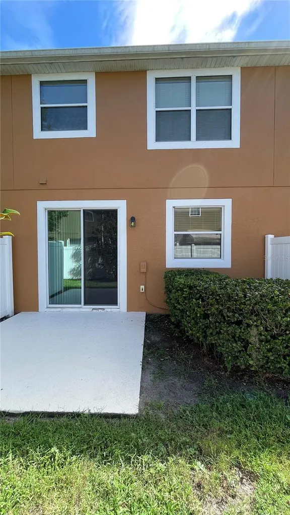9484 Strongbark Lane Orlando FL 32832