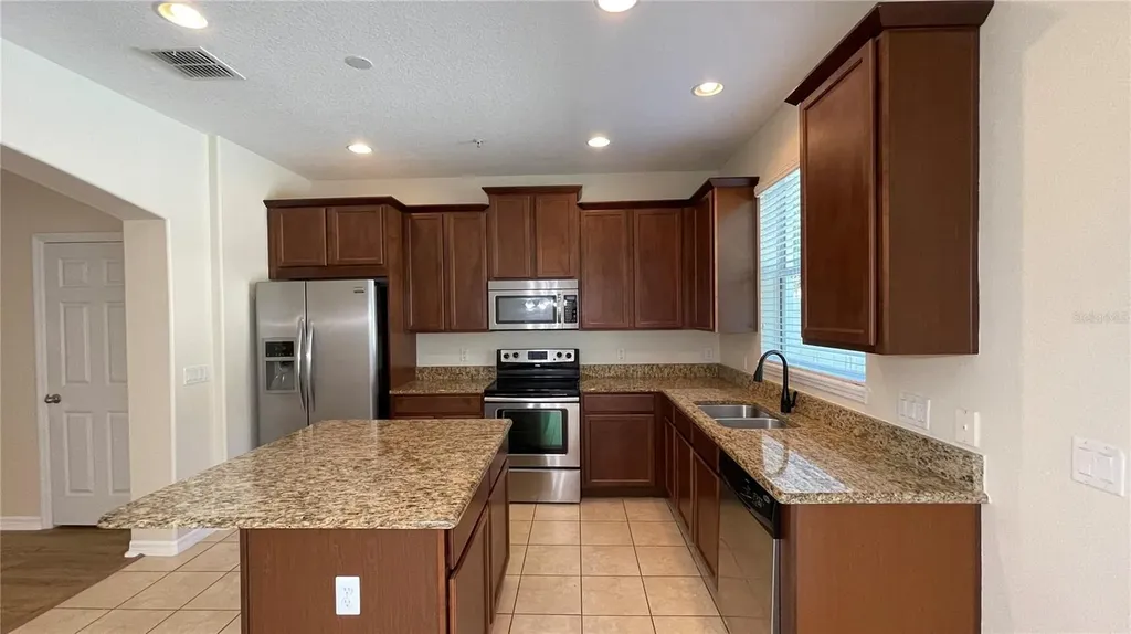9484 Strongbark Lane Orlando FL 32832