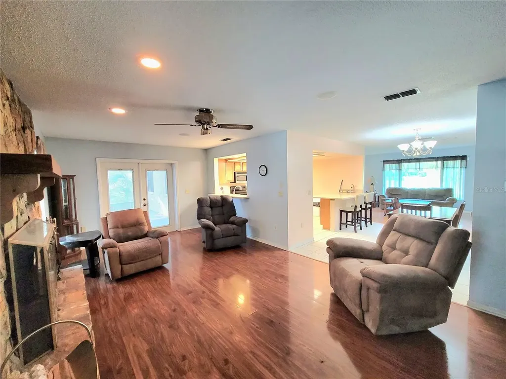 19725 SW Beach Boulevard Dunnellon FL 34431