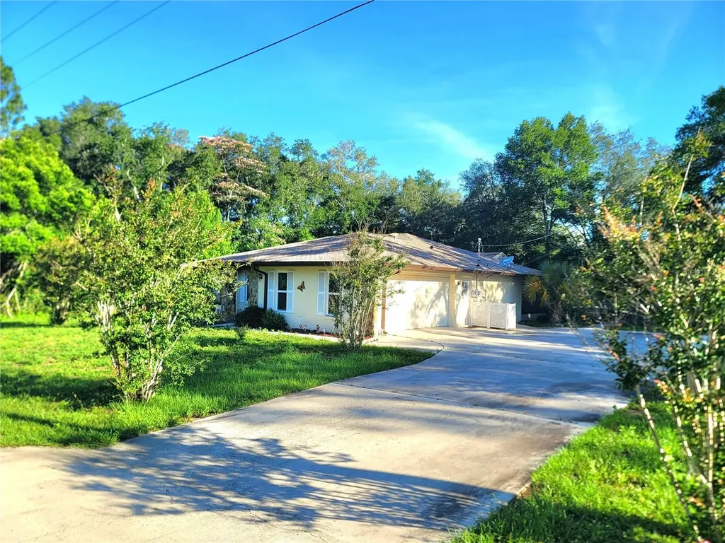 19725 SW Beach Boulevard Dunnellon FL 34431