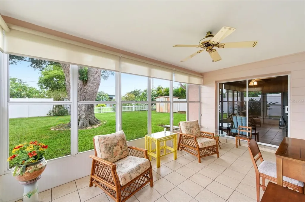 8566 108th Way Seminole FL 33772