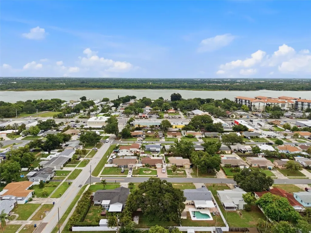 8566 108th Way Seminole FL 33772