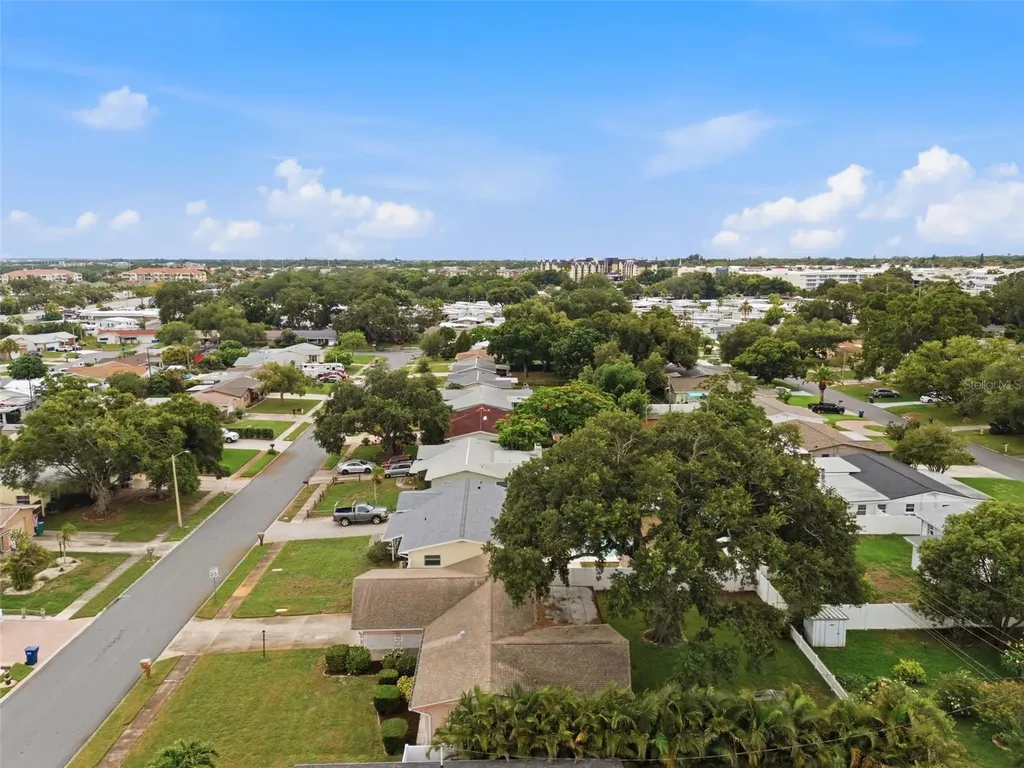 8566 108th Way Seminole FL 33772
