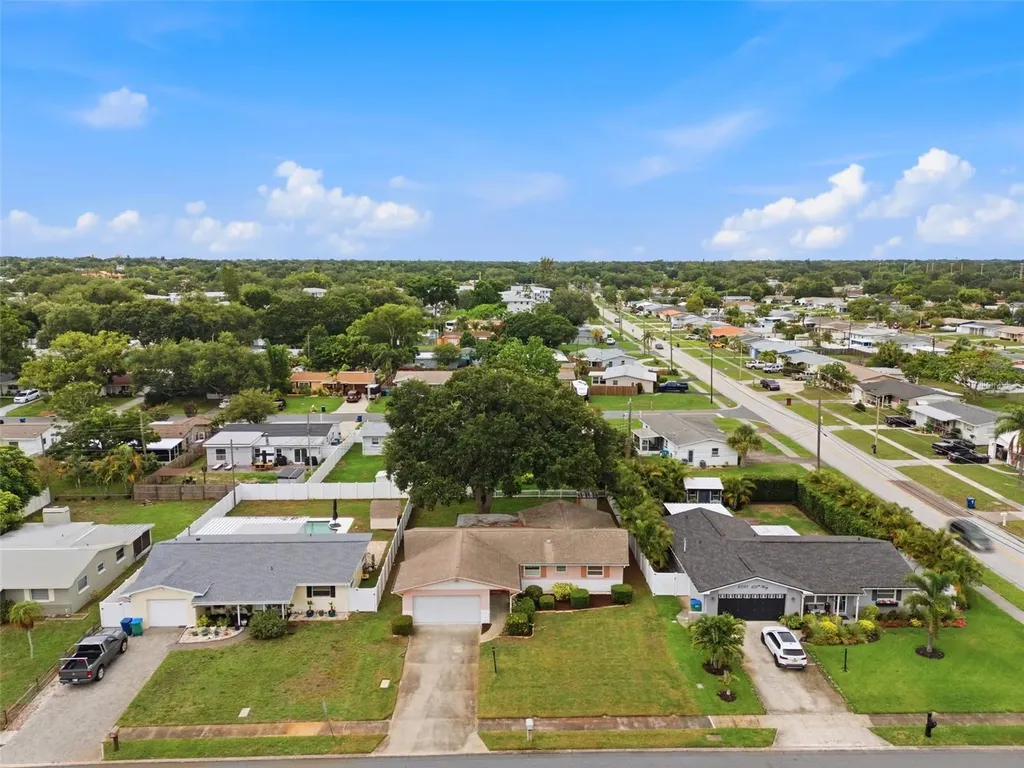 8566 108th Way Seminole FL 33772