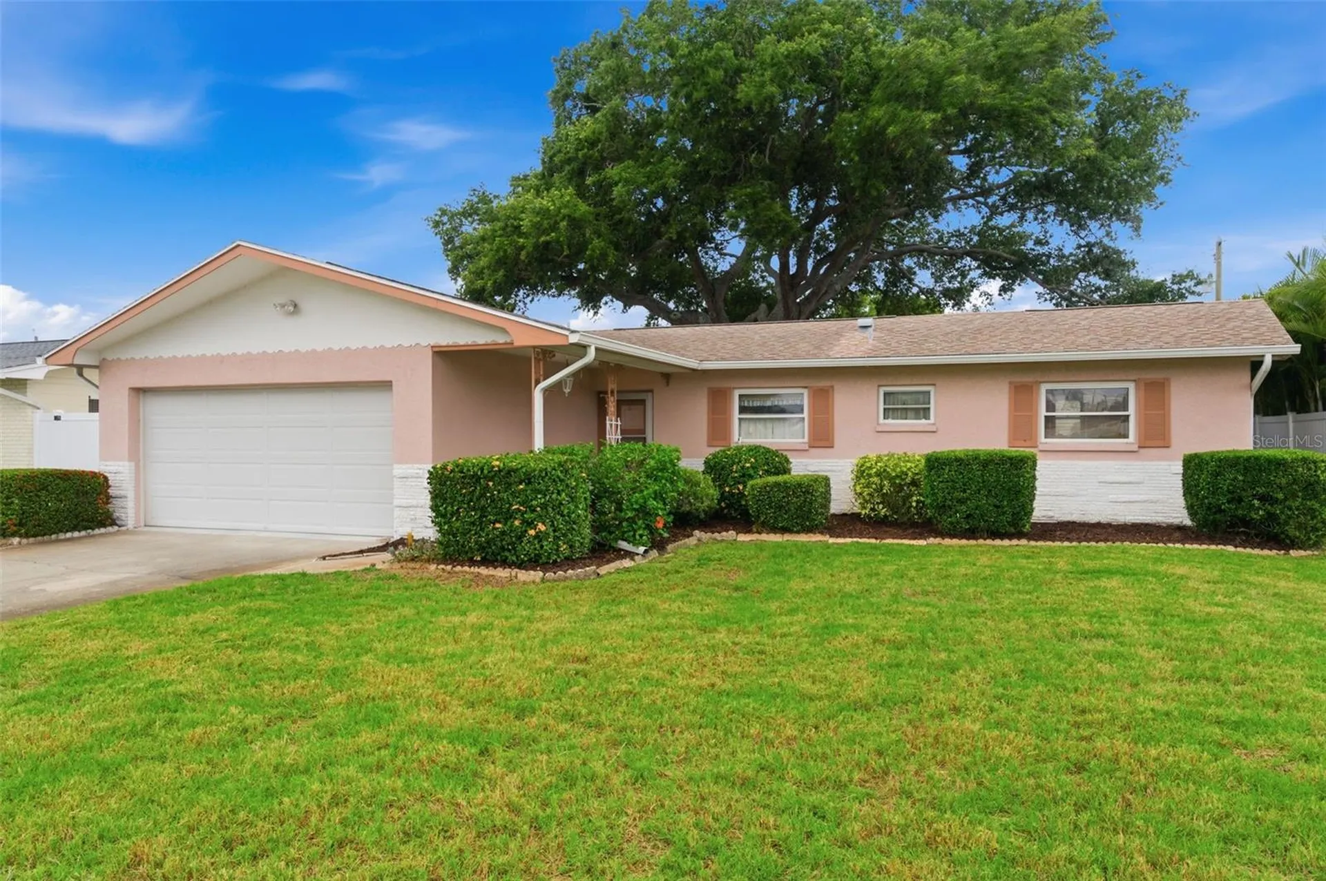 8566 108th Way Seminole FL 33772