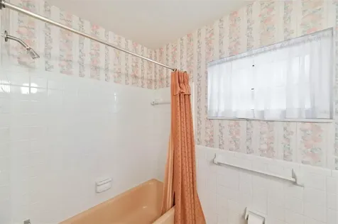 8566 108th Way Seminole FL 33772