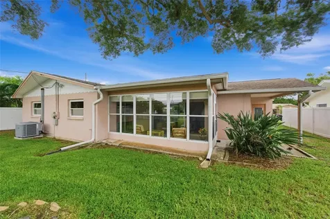 8566 108th Way Seminole FL 33772