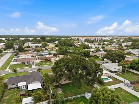 8566 108th Way Seminole FL 33772