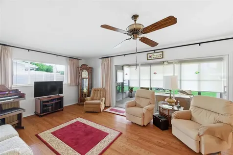 8566 108th Way Seminole FL 33772