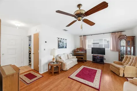 8566 108th Way Seminole FL 33772