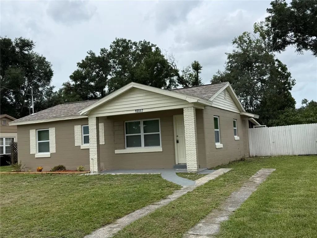 13917 3rd Street Dade City FL 33525