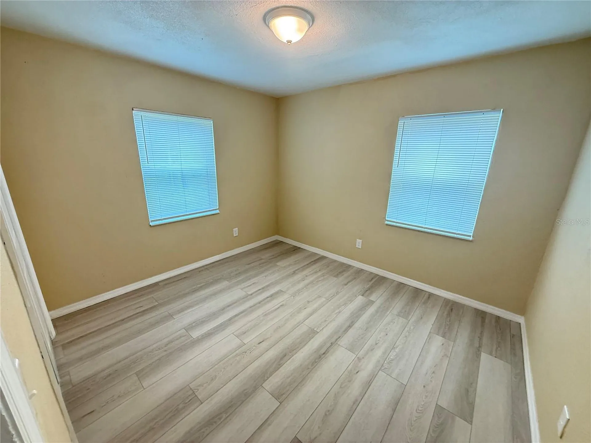 13917 3rd Street Dade City FL 33525