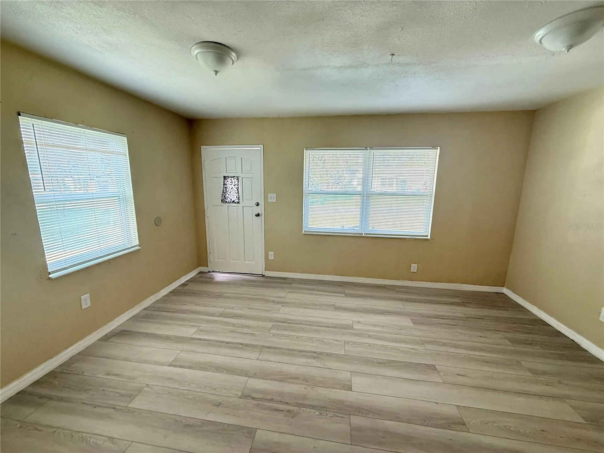 13917 3rd Street Dade City FL 33525