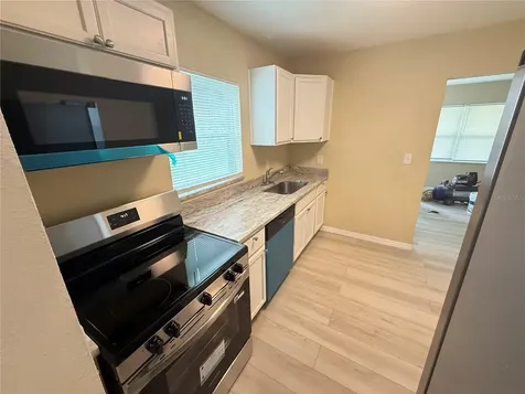 13917 3rd Street Dade City FL 33525