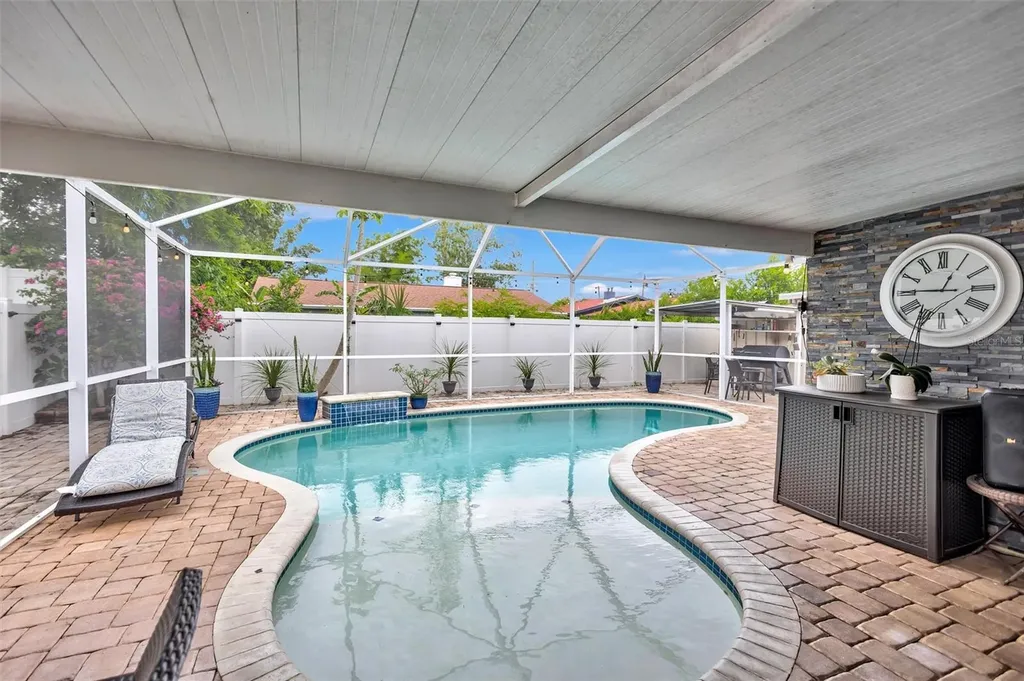 3437 35th Street N St Petersburg FL 33713