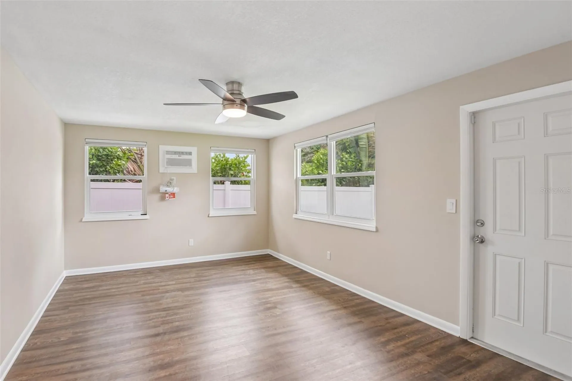 563 Eastview Road Largo FL 33770