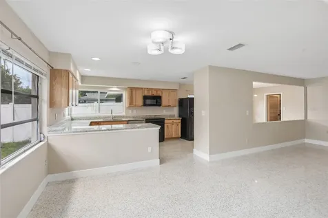 563 Eastview Road Largo FL 33770