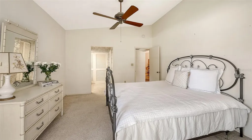 4652 Oak Hollow Drive Sarasota FL 34241
