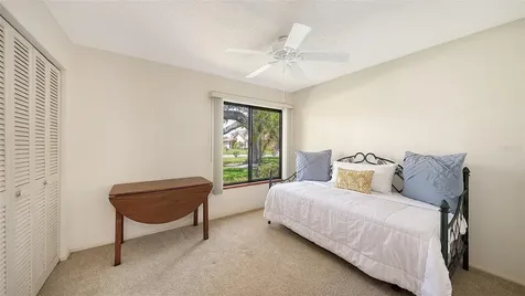 4652 Oak Hollow Drive Sarasota FL 34241