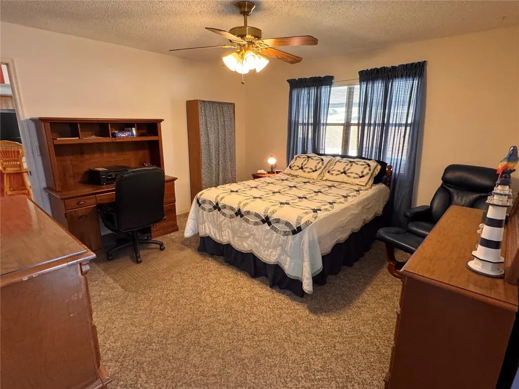 9289 92nd Way Seminole FL 33777