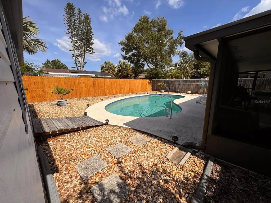 9289 92nd Way Seminole FL 33777