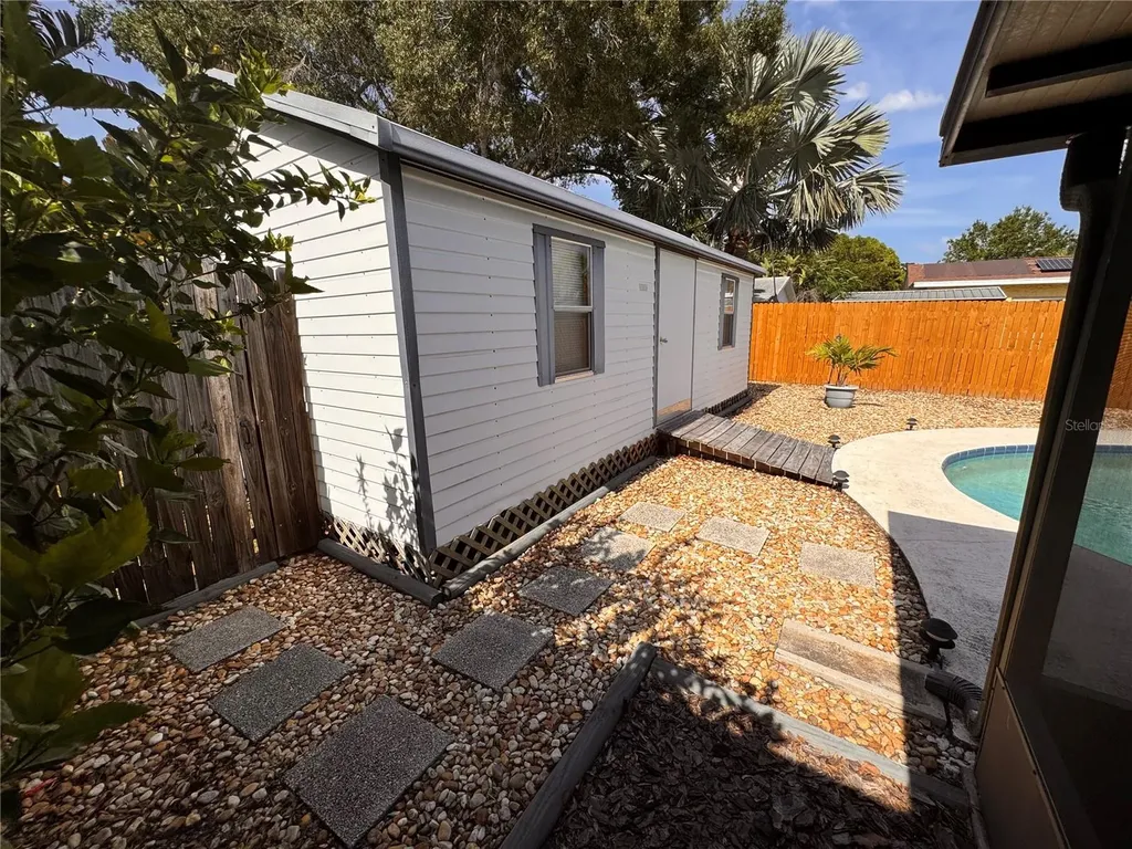 9289 92nd Way Seminole FL 33777