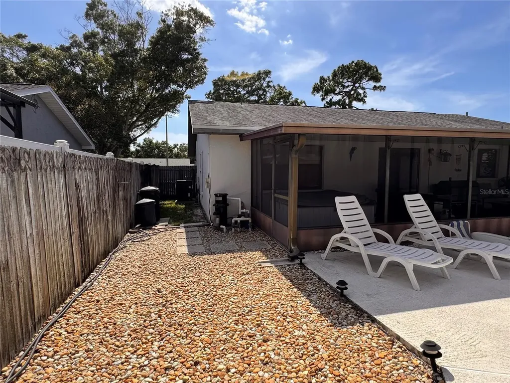 9289 92nd Way Seminole FL 33777