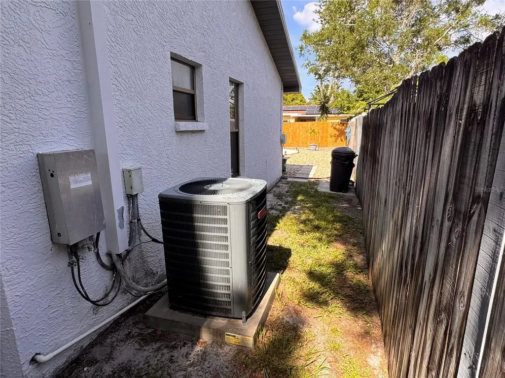 9289 92nd Way Seminole FL 33777