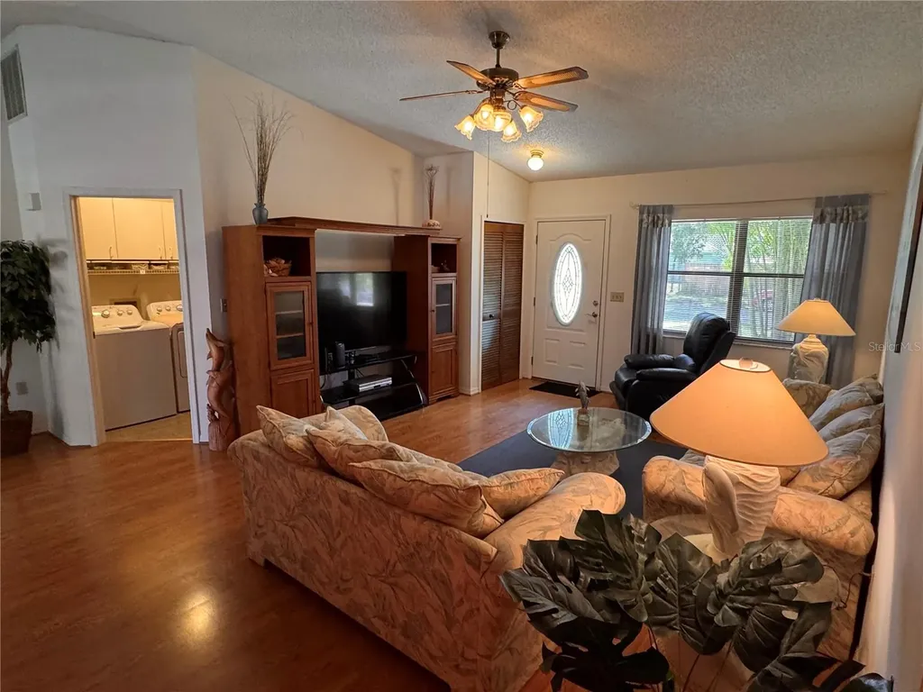9289 92nd Way Seminole FL 33777