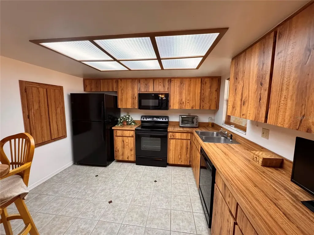 9289 92nd Way Seminole FL 33777