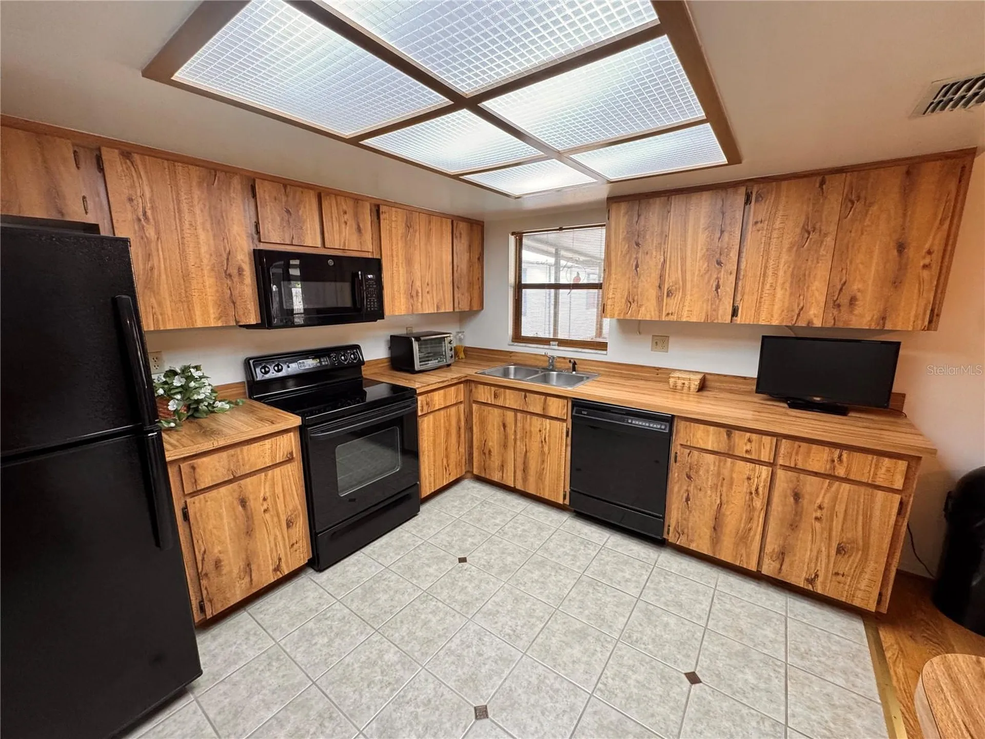 9289 92nd Way Seminole FL 33777