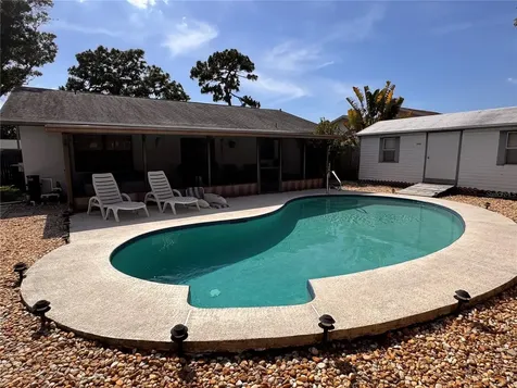 9289 92nd Way Seminole FL 33777